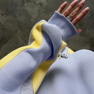 Ensemble de sweatshirts pour femmes en molleton de coton à blocs de couleurs lourds personnalisés Ensemble de pantalons de survêtement brodés et de sweat à capuche pour femmes - Product Image 3