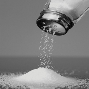 Sal iodado natural comestível refinado de fluxo livre do Paquistão Embalagem 250 gramas 500 gramas 1kg 25kg 50kg Sal industrial branco