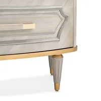 Armoire de présentation contemporaine Charles - Finition gris tourterelle doux et quincaillerie en laiton