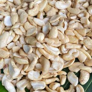 Fournisseur de confiance du Vietnam Santigo Noyau de cajou brut du Vietnam Ww180 Noix de cajou Noix de cajou géantes exportées vers l'Asie, l'UE, le Moyen-Orient - Product Image 1