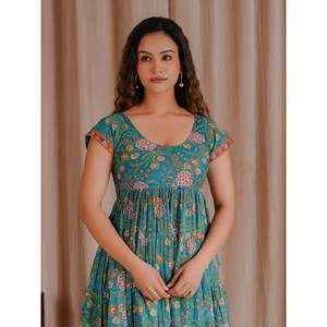Vestido Verde de Algodón Mulmul con Estampado de Bloques, Talla Única XS, Transpirable, Cintura Imperio, Estilo Boho, Elegante para el Trabajo o el Club - Product Image 1