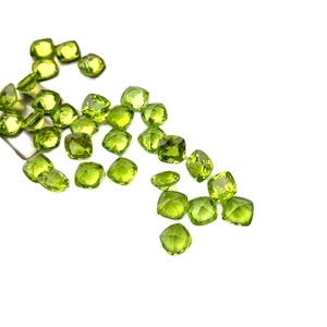 Peridoto Verde Natural, Corte Cojín, Tratado con Cera/Aceite, Piedras Preciosas Sueltas de 5x5mm, 0.5-1 Quilate para Joyería - Product Image 1