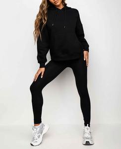 Ensemble de survêtement 2 pièces pour femme avec logo personnalisé : veste zippée à capuche et pantalon évasé à revers - Product Image 1