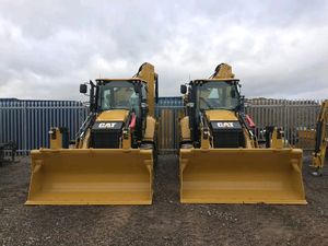 Retroexcavadora usada y maquinaria de construcción a la venta con precios bajos de proveedores directos Carga nominal de 45 toneladas Potencia de 75 KW - Product Image 2