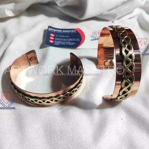 Pulsera de Cobre y Latón 100% Hecha a Mano, Diseño Perforado Único, Ajustable, Moderna, de Alta Calidad, ARTWORK MAESTRO - Product Image 1