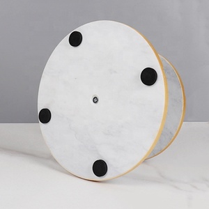 Supporto per <span class=keywords><strong>pasticceria</strong></span> a due livelli con cornice in marmo e oro con finiture in metallo dorato - Product Image 6