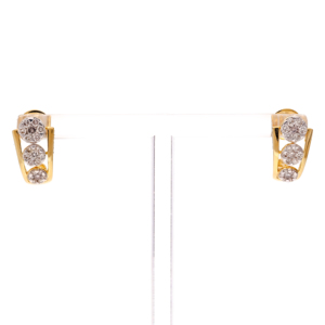 Elegantes Pendientes de Aro de Oro con Tres Piedras de Diamante en Racimo para Mujer, Regalo de Boda - Product Image 1