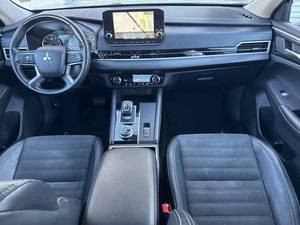 Pre-owned Clean 2023 Mitsubish-i outlande-r se - Product Image 3