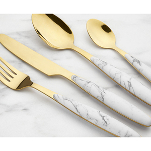 Couverts en acier inoxydable à tête plaquée or avec couverts au design élégant, parfaits pour les événements de cuisine, les accessoires de mariage - Product Image 3