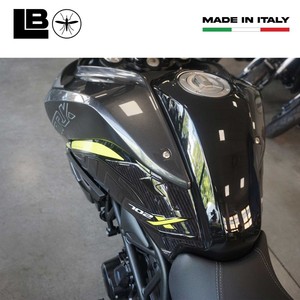 Adesivi protettivi laterali per serbatoio moto 3D compatibili - Product Image 4