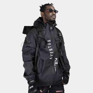 Veste Streetwear personnalisée Cyberpunk Techwear pour hommes Hip Hop avec capuche en tissu polaire technique multi-poches - Product Image 2