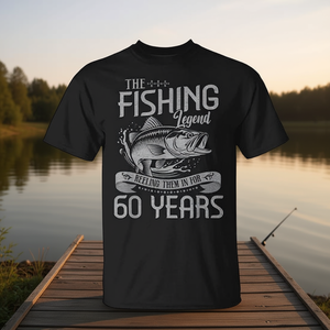 T-shirt promozionale da uomo per il 60° compleanno del pescatore Fishing Legend 60 Years Old Fisherman - Product Image 3