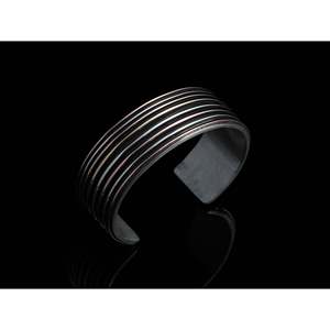 Pulsera de moda con diamantes y calavera dorada - Product Image 6