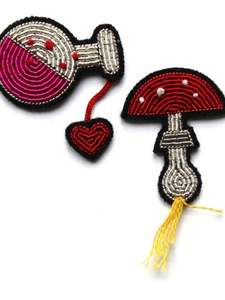 Meilleure qualité nouveau Design broches en fil de métal en gros broches en fil de métal à bas prix belle broche fantaisie fraise #008 - Product Image 5