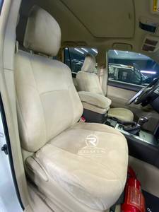 Toyota Land Cruiser Prado TXL 4.0L V6 Essence Automatique 4x4 d'occasion 2023, conduite à gauche, pour l'exportation - Product Image 4