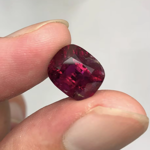 Rubellite naturelle Tourmaline Coussin Forme Facettes Pierres Précieuses Lâches Couleur Rouge Bagues Semi-Précieuses Collier Boucles D'oreilles Fabrication de Bijoux - Product Image 1