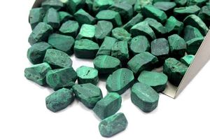 หินมาลาไคต์คริสตัลสีเขียวเข้ม14-16มม. 10ไม่ขัดเงาอัญมณีธรรมชาติที่มีพลังในการรักษาและพลังงานบวก - Product Image 2
