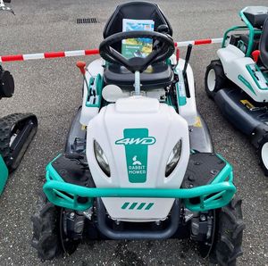 Tondeuse débroussailleuse Orec avec chenilles et entraînement automoteur conçue pour les hautes herbes, les vignes et les terrains accidentés - Product Image 2