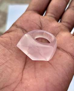 แหวนควอตซ์ทรงสามเหลี่ยมตัดรูปกุหลาบ - Product Image 4
