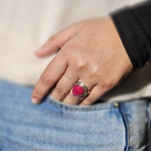 Checker Cut Tear drop rubí ágata piedra preciosa anillo de plata - Product Image 3