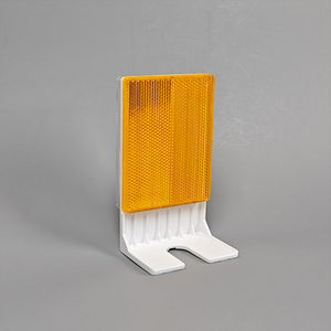 Delimitador Reflectante Rectangular de Plástico con Visibilidad Prismática de Alta Intensidad - Product Image 1