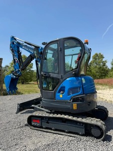 สำหรับรถขุด R32 Pro 3 ตัน พร้อมปั๊มฮิตาชิ วาล์วคาวาซากิ ระบบควบคุม PLC เครื่องยนต์และมอเตอร์ทรงพลัง - Product Image 6