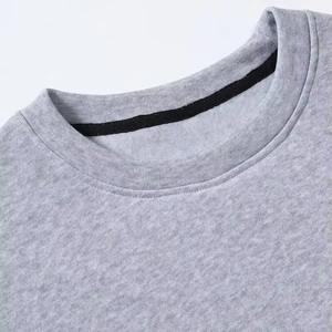 เสื้อสเวตเตอร์คอกลมแขนยาวผ้าฝ้ายสำหรับผู้ชายเสื้อสเวตเชิ้ตสำหรับฤดูหนาวสีพื้นย้อมสี100% - Product Image 5