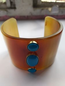 กำไลฮอร์นธรรมชาติทำด้วยมือพร้อมอัญมณีสีสันสดใสฝัง Boho กำไลข้อมือชาติพันธุ์เครื่องประดับควายฮอร์นสำหรับผู้หญิงโดยงานฝีมือ HF - Product Image 2