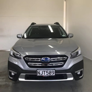SUBARU OUTBACK 4WD RHD 2021 USADO DE PRIMERA MANO - Product Image 1