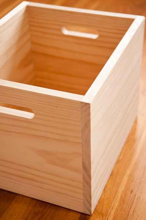 Custom Decorative Sliding Wooden Box Traditional Polished Gift Box with Functional Design for Enhancing Any Product or Space