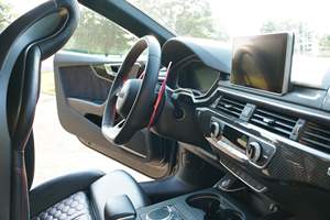 Audi RS5 berline 2019, 444 ch, V6 biturbo, boîte automatique légère à 8 vitesses, sièges en cuir non modifiés, toit ouvrant panoramique, transmission intégrale gauche, jantes R21 - Product Image 2