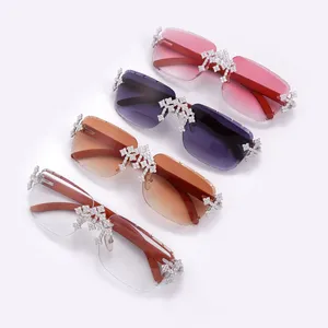Lunettes de soleil Fleuree Cross Fram en or 4kt avec Moissanite VVS Diamond Entièrement Fram avec style de mode unisexe - Product Image 3