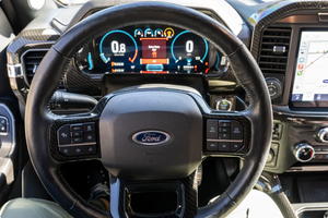 PRÊT À CONDUIRE - VÉHICULE D'OCCASION À VOLANT À GAUCHE |   Conduite à droite |   2022 FORDDSS SHELBYYSS F-150 LARIATTSS SUPERCREWWSS 4×4 - Product Image 2