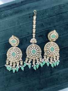Boucles d'oreilles en alliage de cristal avec Maang Tikka, style ethnique, bijoux de mode pour femmes, mariage, festival, fête et occasions de cadeaux - Product Image 2