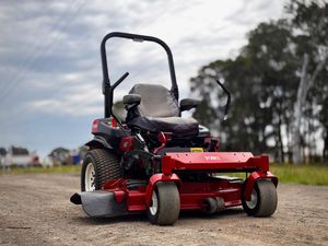 Agricultural Lawn Mower for <b>Grass</b> <b>Cutting</b> ,best Wholesale Kubota Lawn G261 HD Mini Garden Tractors for Farming For Sale - Product Image 5