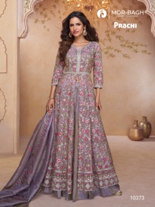 Robe Anarkali de qualité supérieure en chinon avec broderie lourde, tenue ethnique et dupatta en soie Simar pour femmes, à porter pour les fêtes - Product Image 3