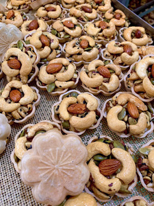 ¡Experimente la bondad de las galletas de flores Mai, una indulgencia saludable! - Product Image 3