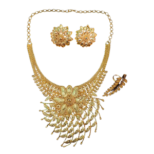 Venta al por mayor collar pendientes anillo conjunto con 22K chapado en oro de estilo de lujo conjunto de joyas para la venta por los exportadores indios - Product Image 1