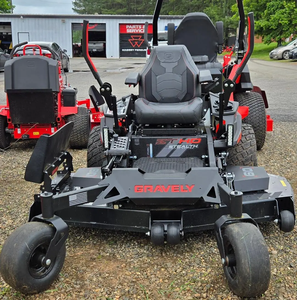 Tondeuse à gazon à braquage zéro Gravely ZT X 52 pouces, industrielle, 4 temps, à batterie, la plus vendue - Product Image 3