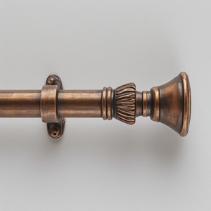 Poteau de rideau simple Golden Crown conçu avec des fleurons artistiques offrant une force esthétique royale et un aspect patrimonial - Product Image 2