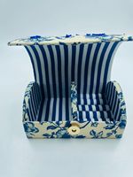 YASHVI EXPORTS Boîte à bijoux en tissu de coton imprimé et perlé, forme dôme, couleur et logo personnalisés, capacité 0-1L, taille sur mesure