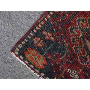 พรมตุรกีวินเทจ ขนาด 1.2x2.6 ฟุต สีแดงลายพรางเล็กๆ ทำจากขนสัตว์ - Product Image 5