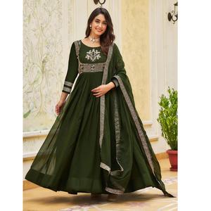 Robe longue ethnique élégante en georgette pour femmes, pour les collections de boutiques, les festivals et les occasions spéciales, disponible au meilleur prix - Product Image 5