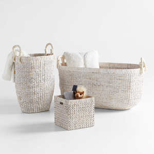 Meilleure vente Paniers en jacinthe d'eau faits à la main de haute qualité Grand panier à linge rustique blanchi pour la maison durable - Product Image 3