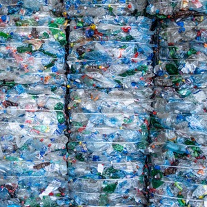 Chatarra de botellas PET/ compre la mejor calidad de chatarra de botellas PET a un precio asequible/ Plástico reciclado 100% transparente - Product Image 1