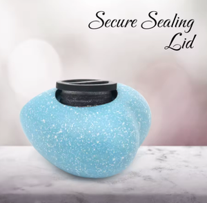 Urna de cremación hecha a mano en forma de corazón azul cielo Soporte de metal Impresión personalizada Capacidad de 60ml-Urnas conmemorativas modernas para seres queridos - Product Image 4