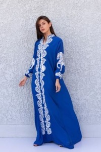 Robe longue maxi brodée à col montant et manches longues pour femmes - Product Image 2