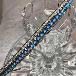 Vente chaude Black Premium Leather Horse Brow Band avec des cristaux clairs décoratifs à 3 rangées et des cristaux bleu ciel Bling Brow Band - Product Image 6