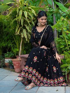 Meilleure vente de robe longue en Georgette Anarkali de style indien traditionnel avec le créateur Dupatta pour femme Robe de soirée magnifique - Product Image 4
