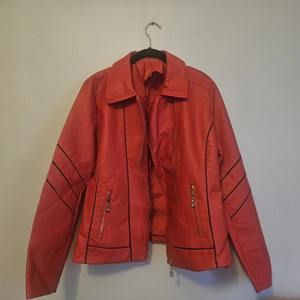 À la mode couleur unie mince belle veste en cuir rouge Blazer en cuir doux fermeture éclair Style coupe-vent tissé court automne - Product Image 1